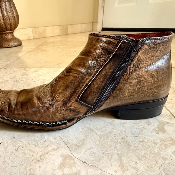 Robert Wayne Leather Mens Dress Shoes/Boot, Size 11 - Picture 7 of 8